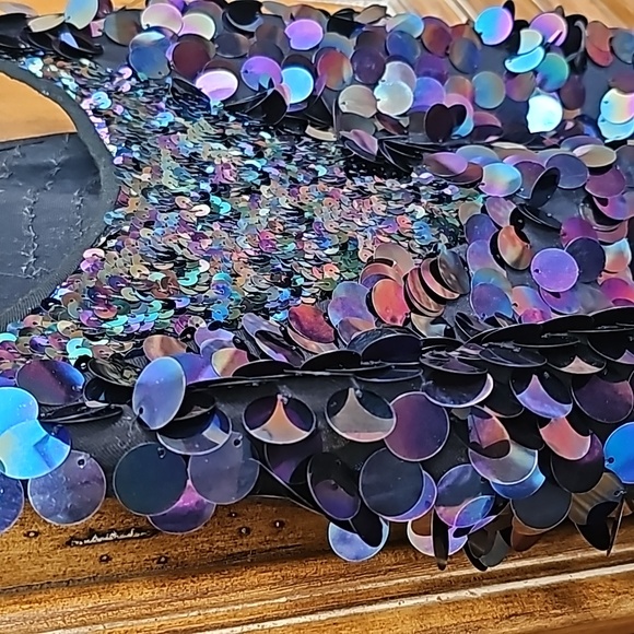 Sequined mini Dress - Picture 2 of 4